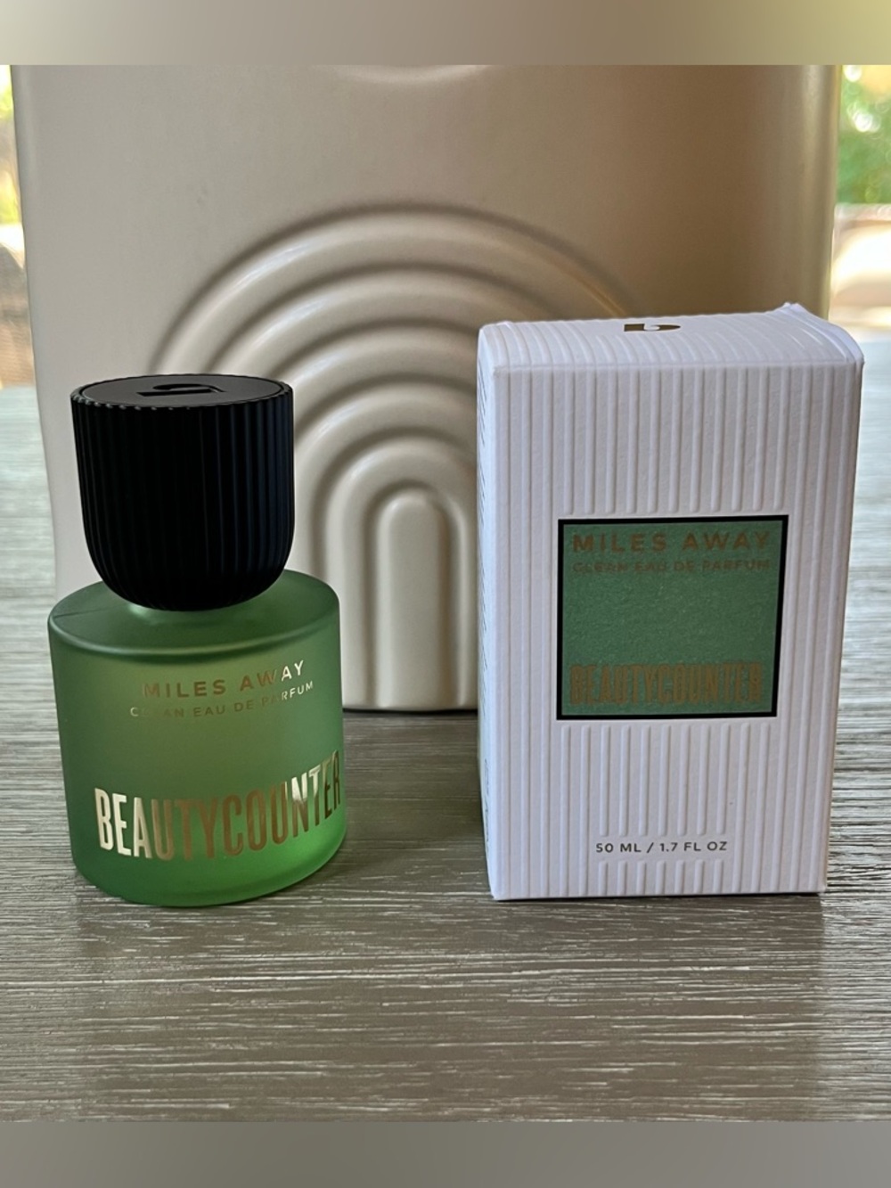 Beautycounter Miles Away Eau de Parfum Spray Lemon Jasmine 50ml 1.7oz Fragrance - Picture 5 of 10